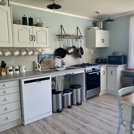Wisteria Way Hotell Opononi Eksteriør bilde