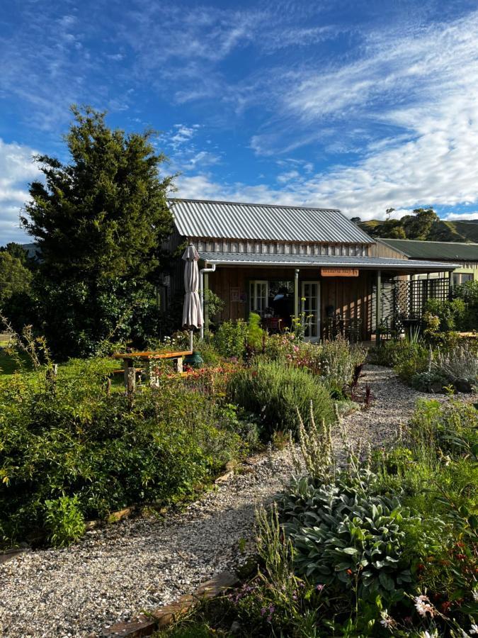 Wisteria Way Hotell Opononi Eksteriør bilde